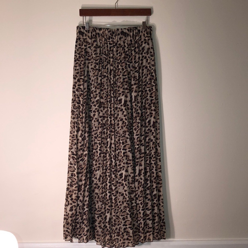 Forever 21 Leopard Print Skirt